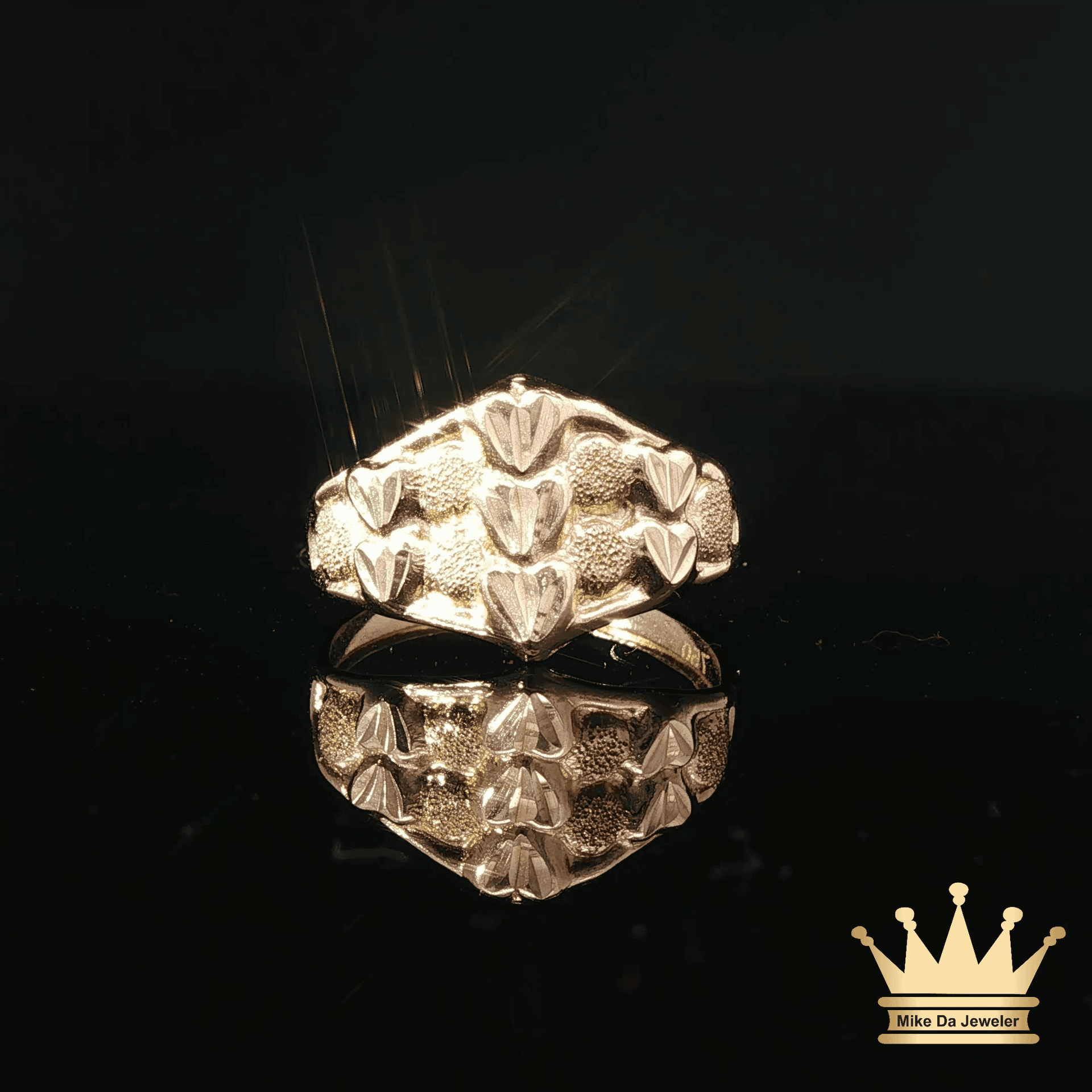 18K Yellow Gold Heart Design Ring