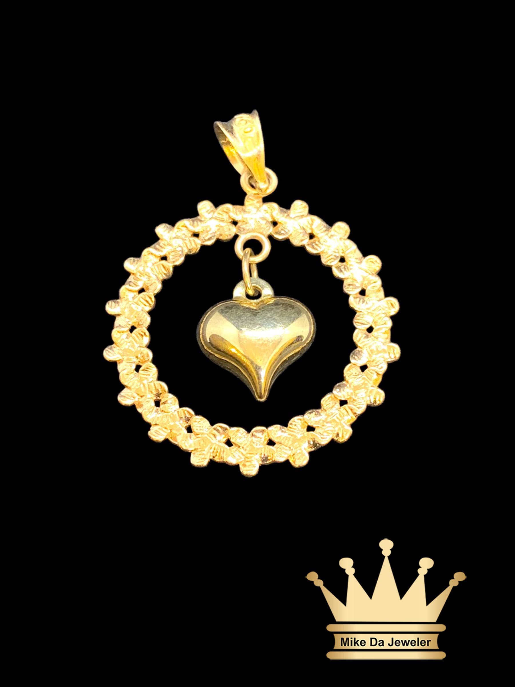 18K Yellow Gold Circle with 3D Heart Charm