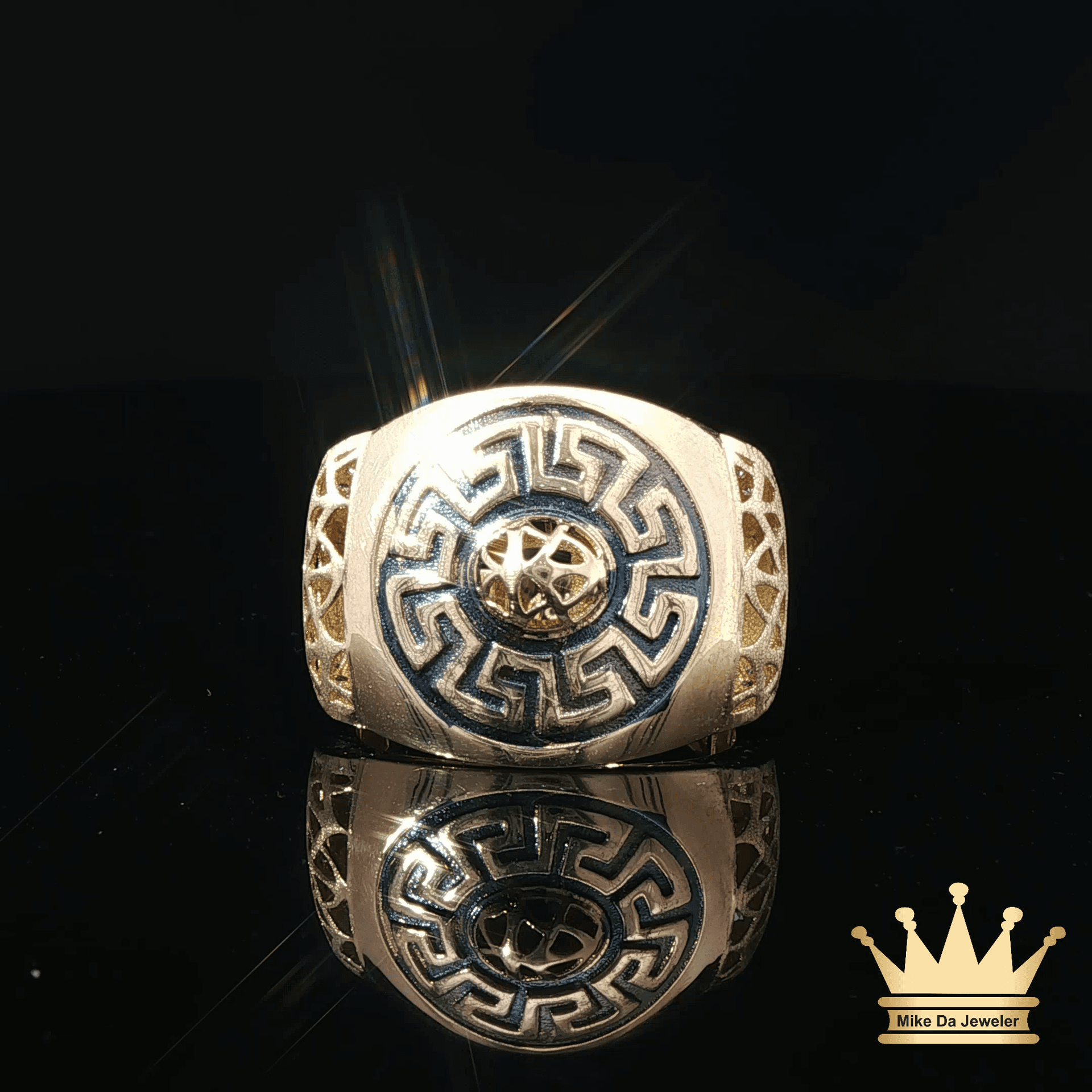 18K Gold Men's Statement Ring - Textured Design