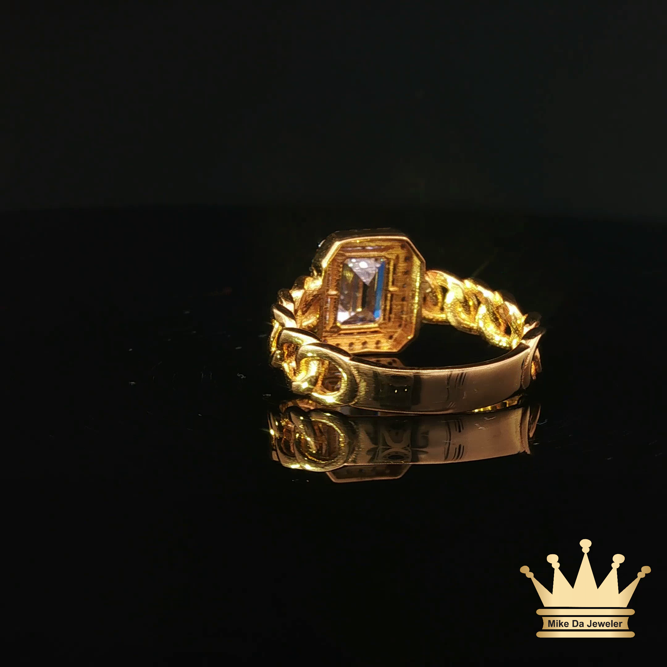 18K Yellow Gold Emerald-Cut Diamond Cuban Link Ring