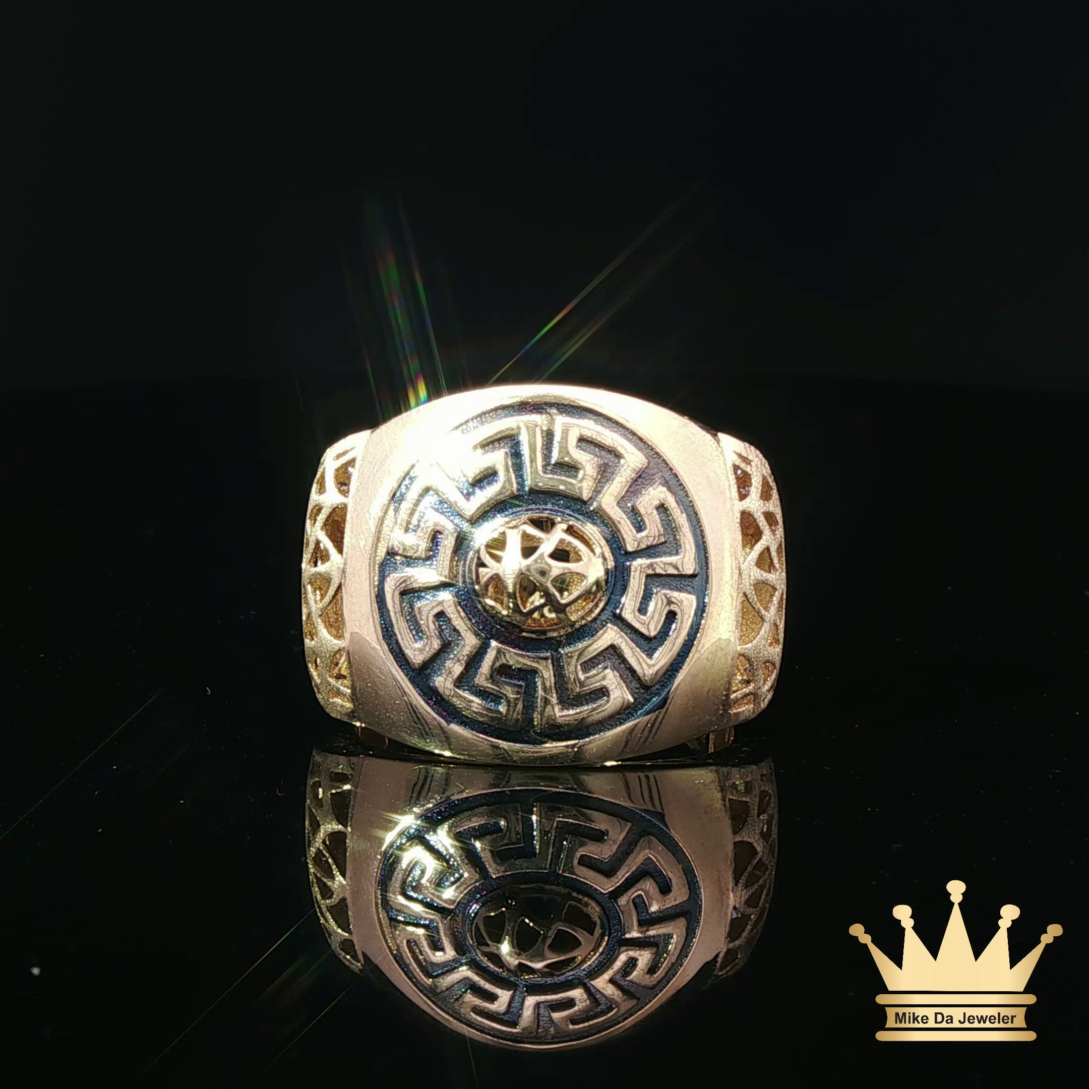 18K Gold Men's Statement Ring - Textured Design