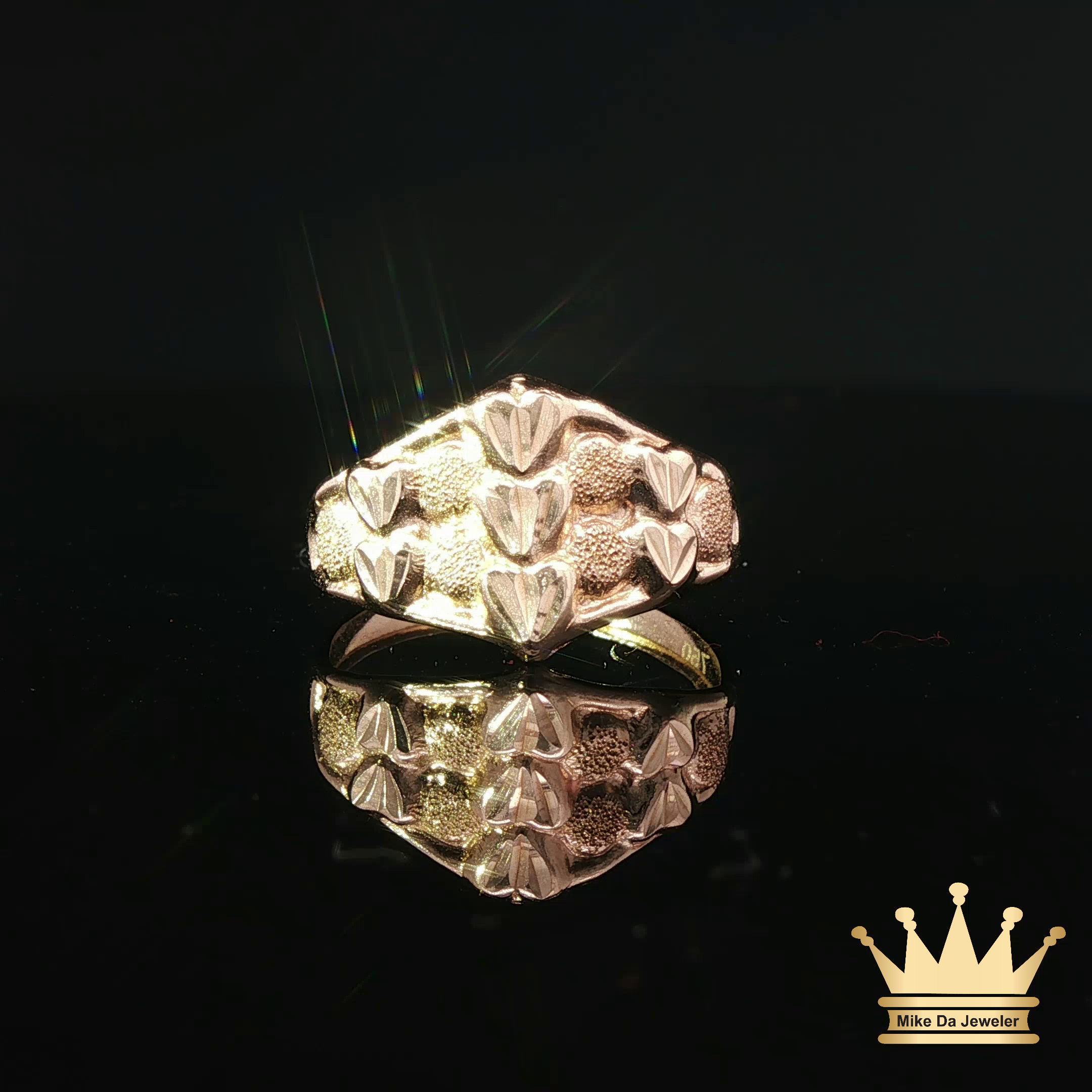18K Yellow Gold Heart Design Ring