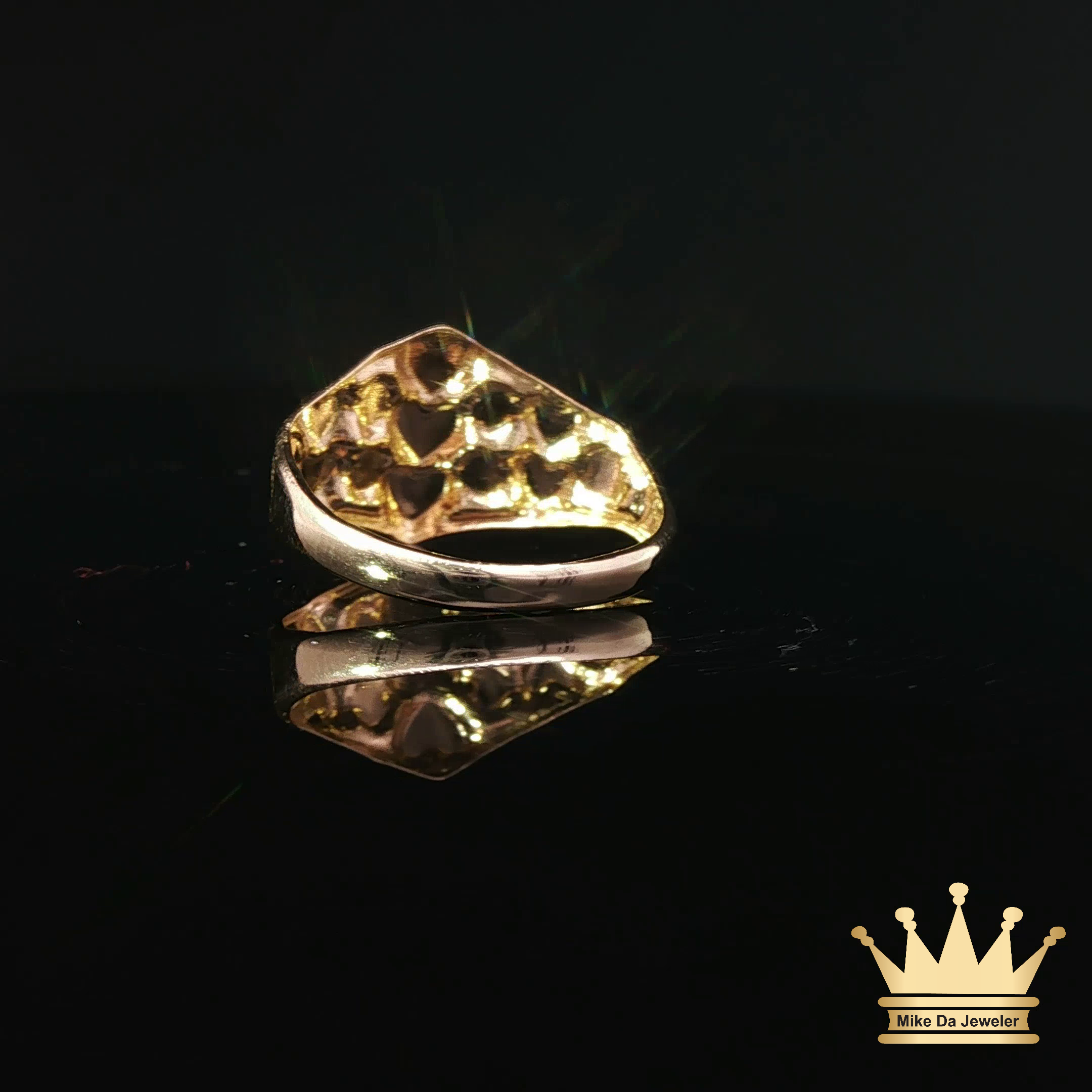 18K Yellow Gold Heart Design Ring