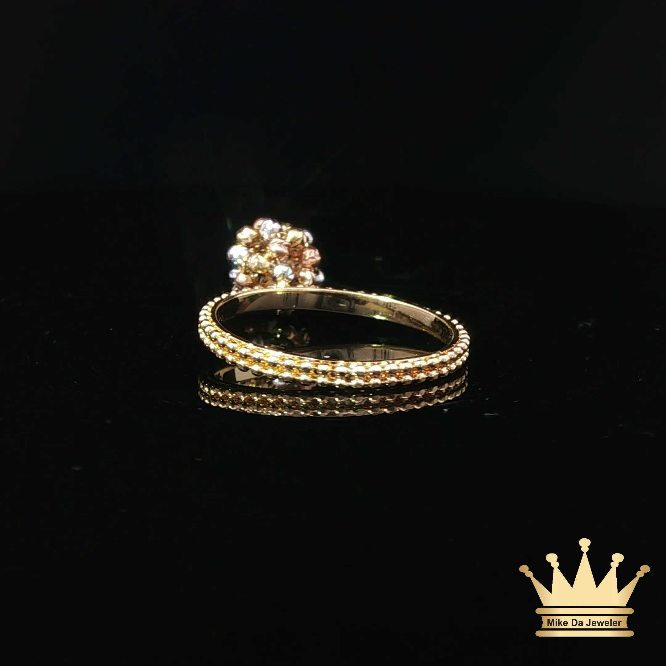18K Gold Moon-Cut Cluster Ring – Elegant Multi-Tone Floral Design