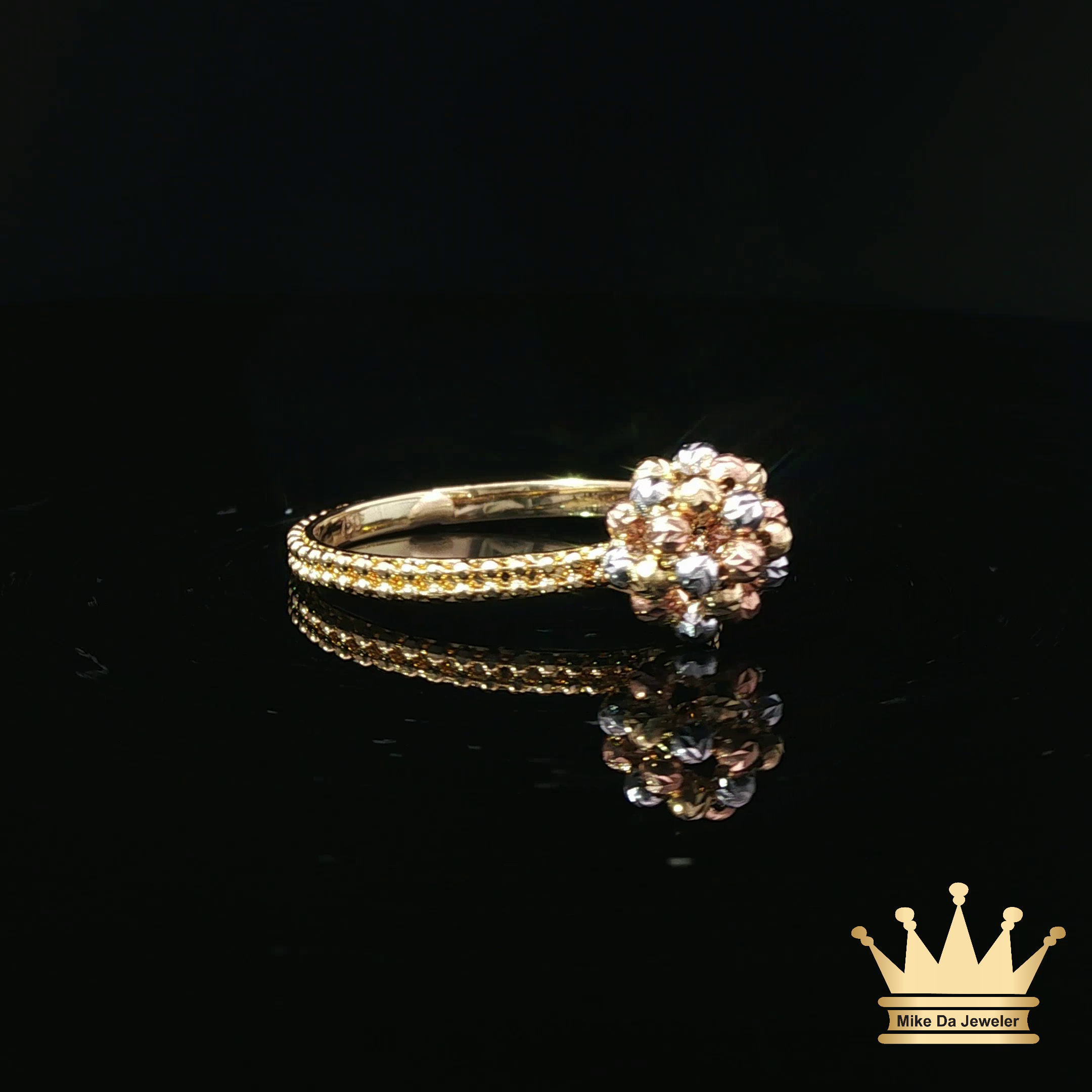 18K Gold Moon-Cut Cluster Ring – Elegant Multi-Tone Floral Design