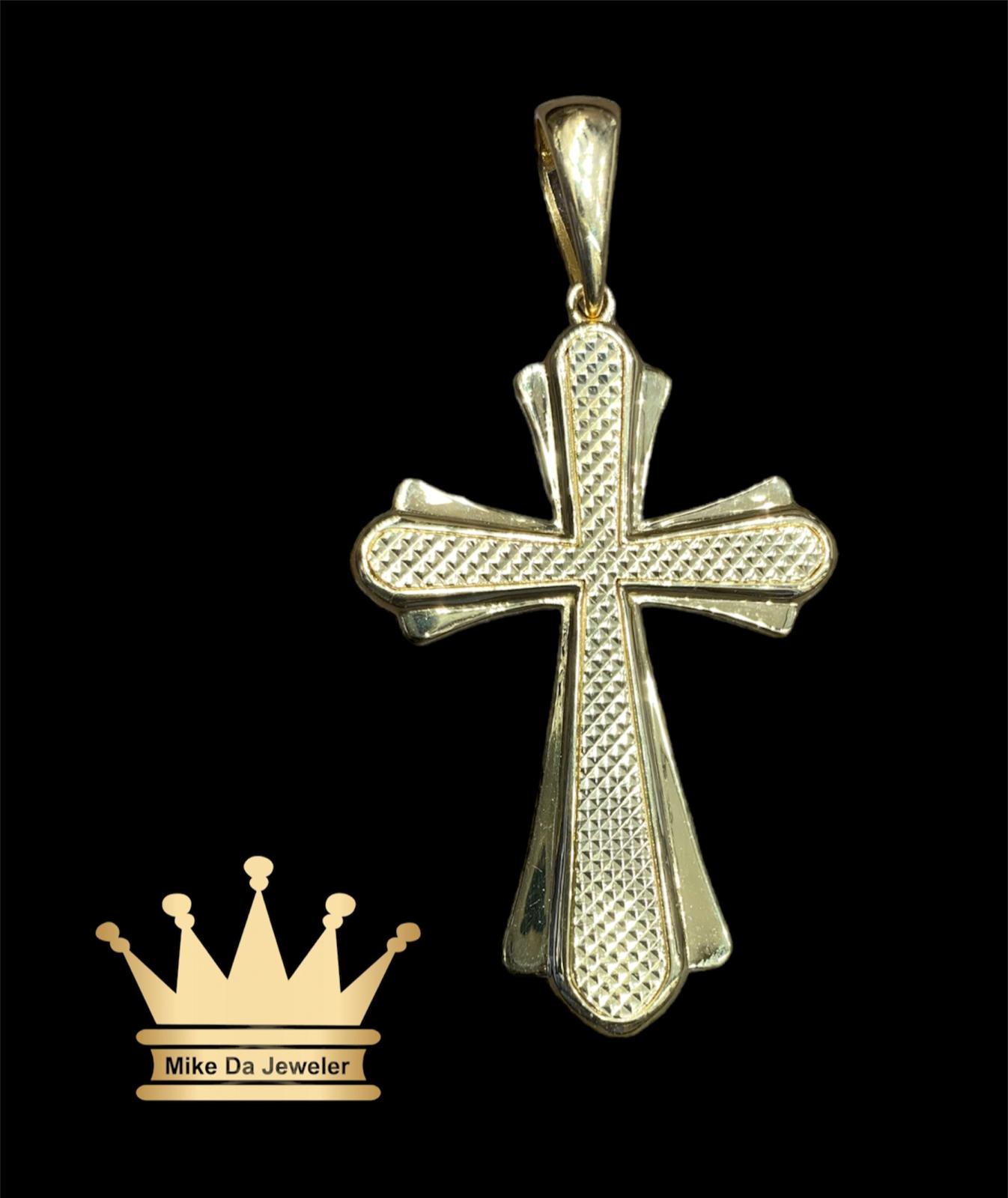 18k solid handmade cross price $1100 dollars weight 10.51 grams size 2 inches